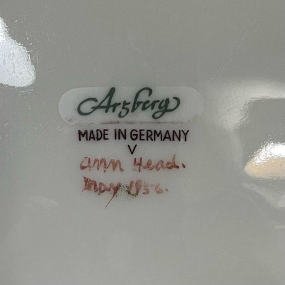 1950’s Arzberg Porcelain 10” Hand Painted Artist Signed Floral Plate - Picture 5 of 7